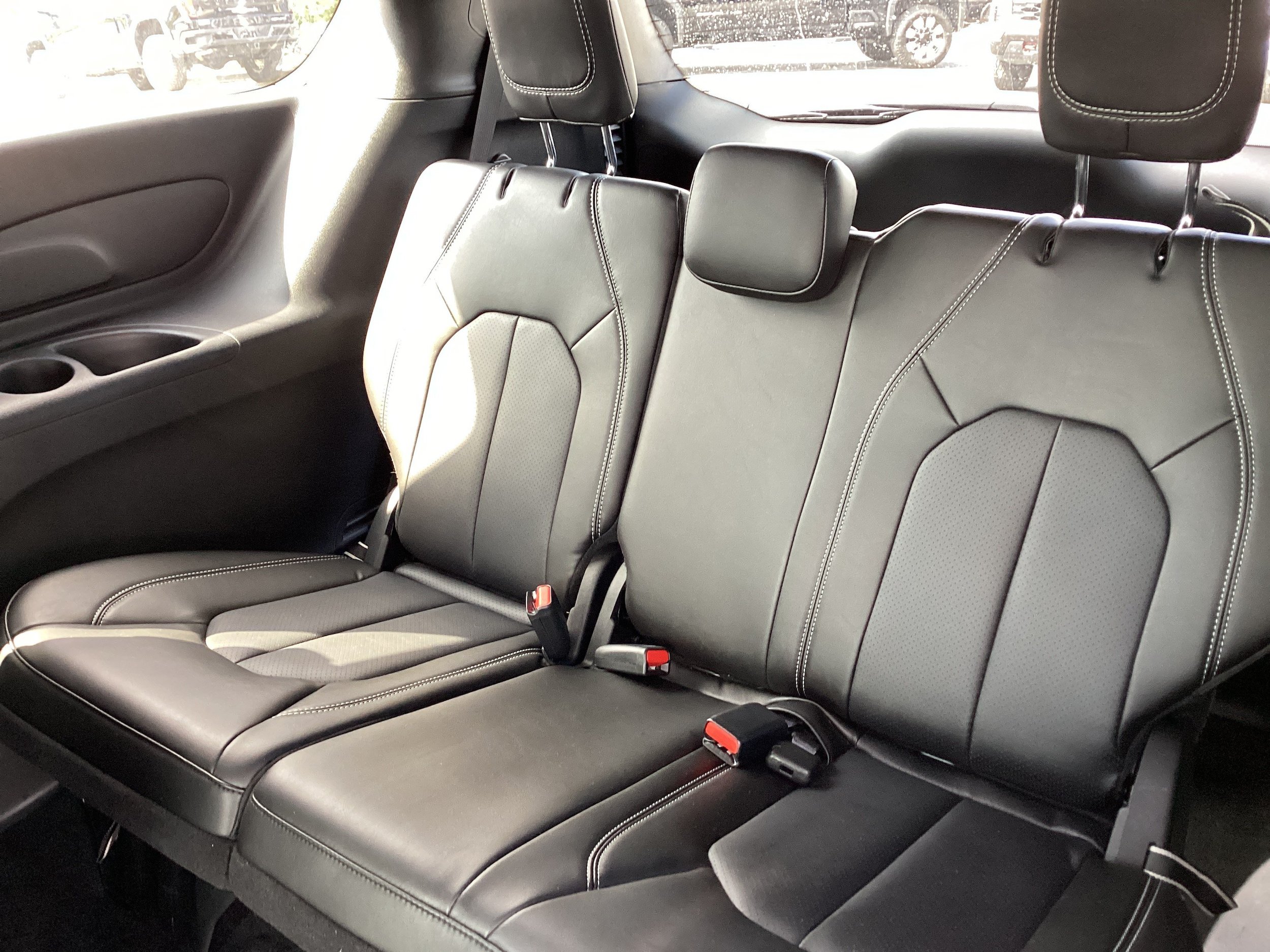 Used 2026 Chrysler Pacifica Select FWD image 14