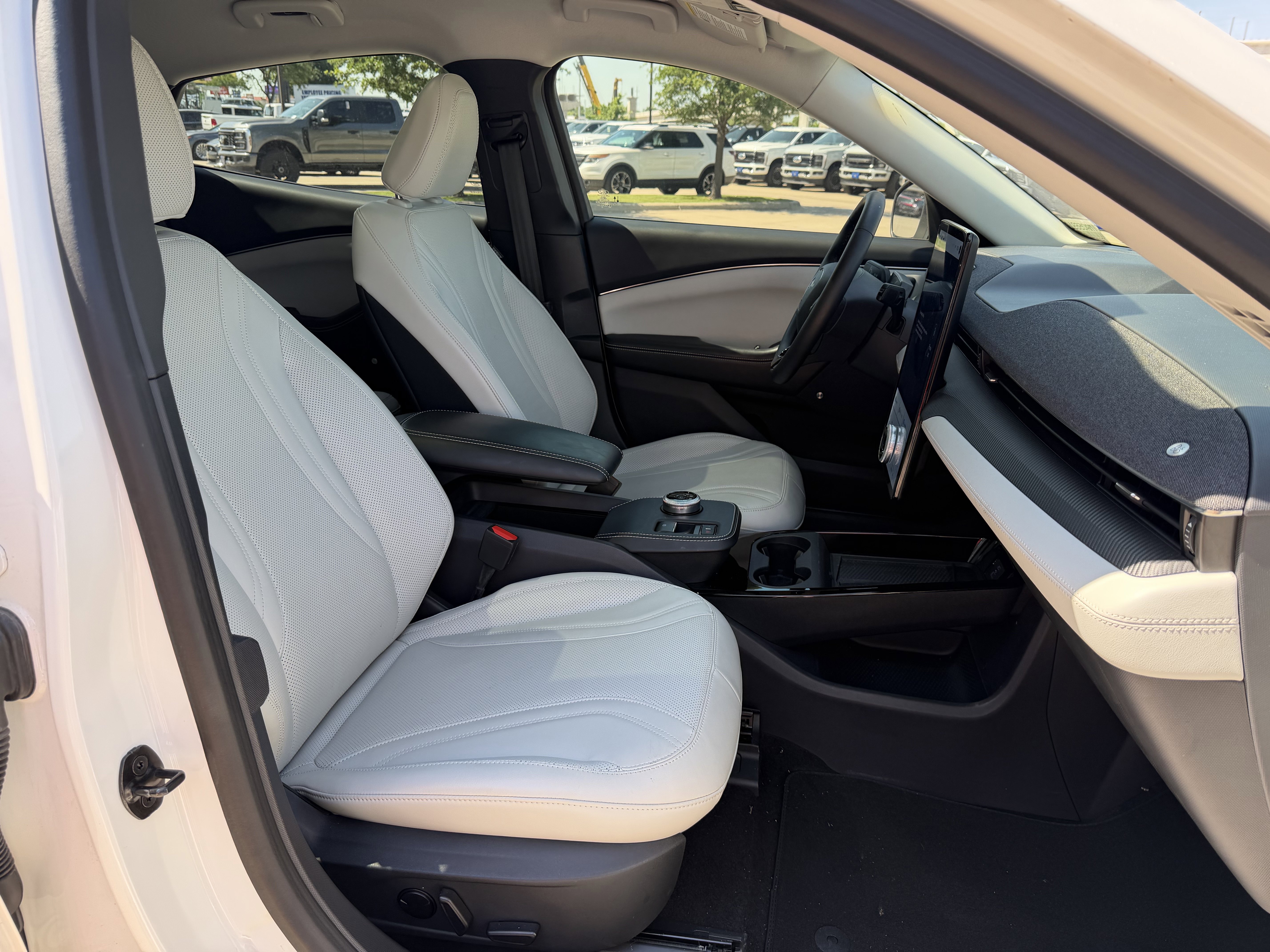 Certified 2022 Ford Mustang Mach-E Premium RWD image 31