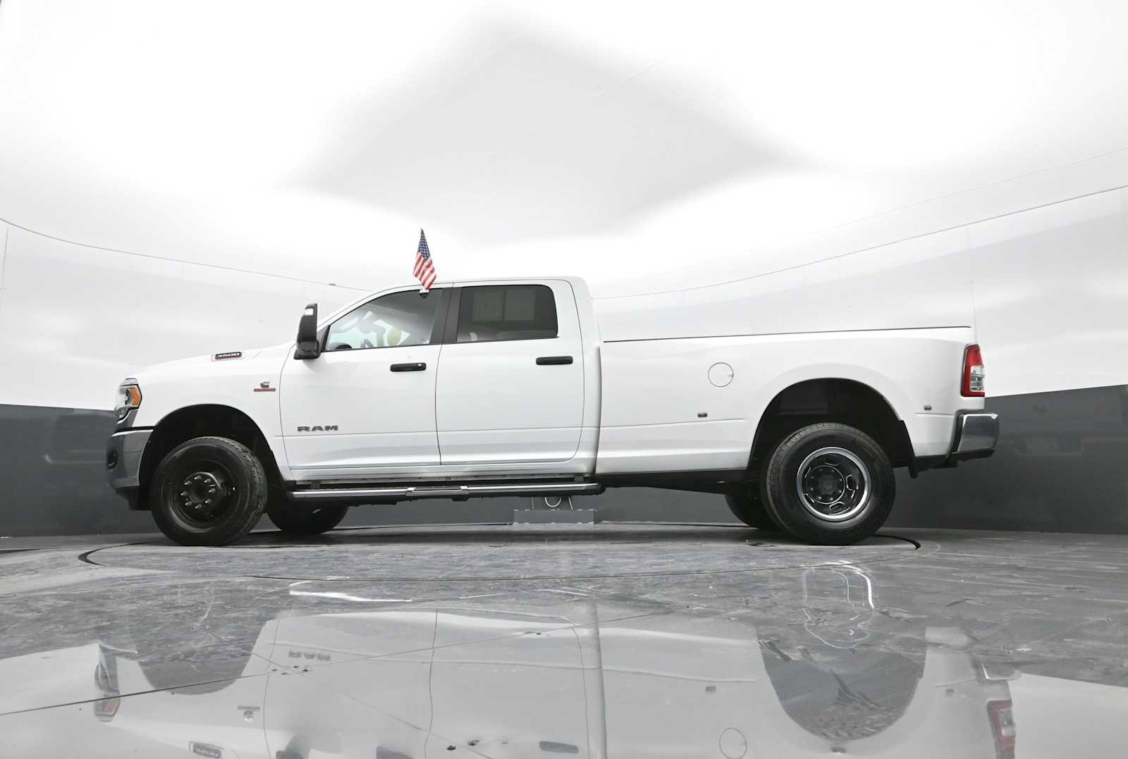 Used 2024 RAM 3500 Big Horn image 87