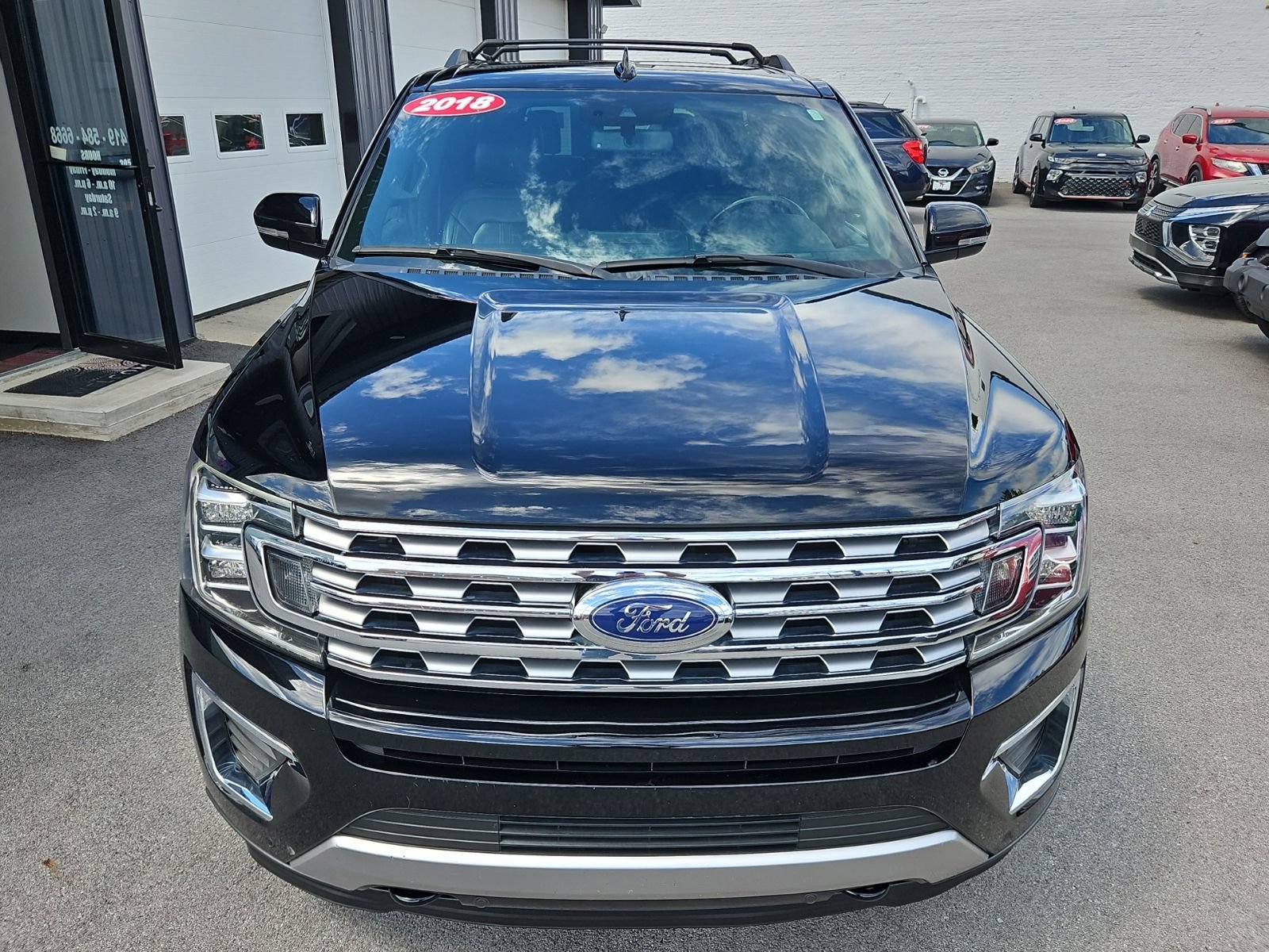 Used 2018 Ford Expedition Limited w/ Equipment Group 301A AWD/4WD image 12