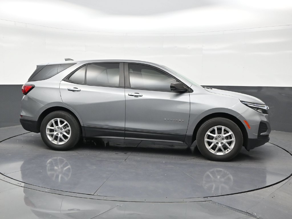 Used 2024 Chevrolet Equinox LS w/ Driver Confidence II Package FWD image 6