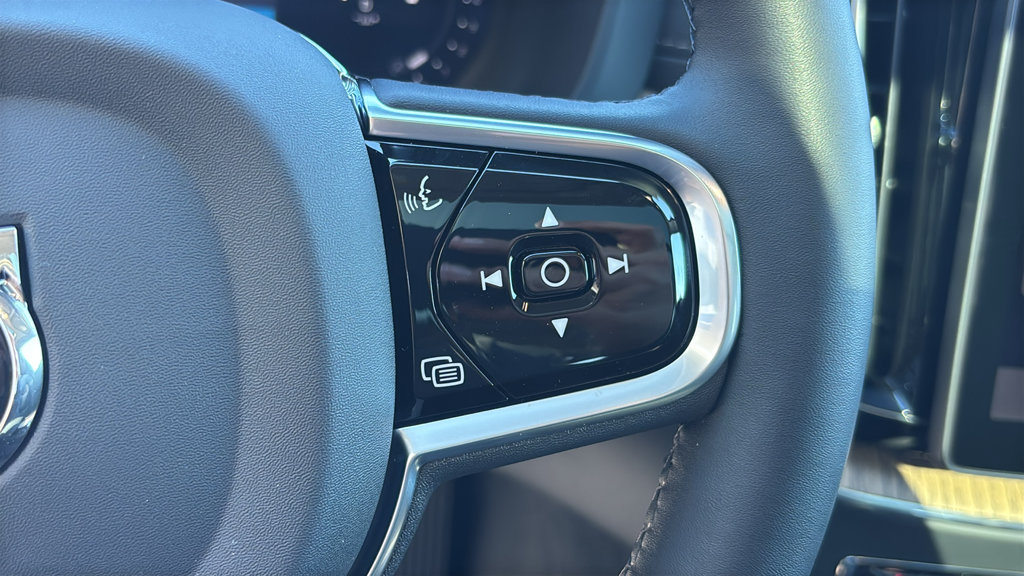 New 2027 Volvo XC60 B5 Ultra AWD/4WD image 18