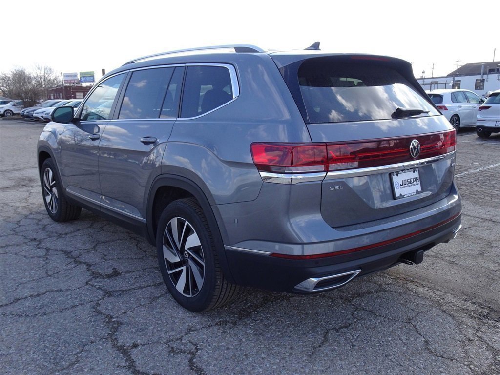 New 2025 Volkswagen Atlas SEL image 4
