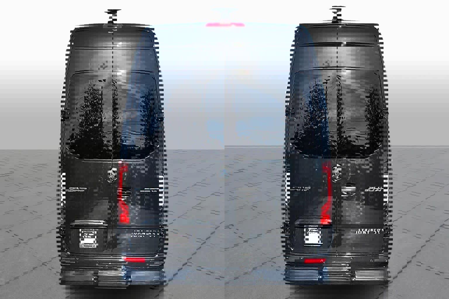 Used 2024 Mercedes-Benz Sprinter 3500 image 5