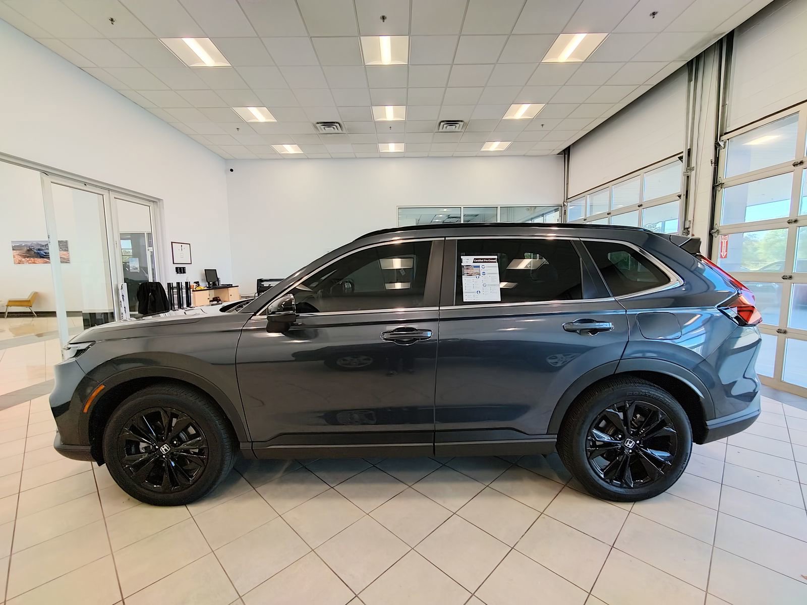 Used 2025 Honda CR-V Sport Touring image 6