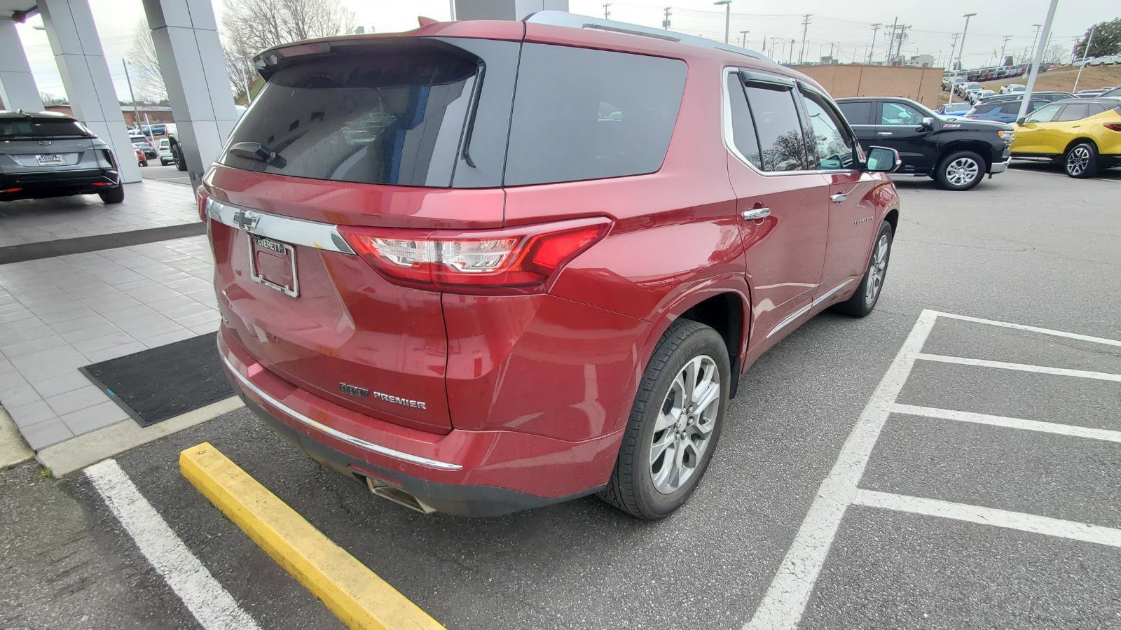 Used 2020 Chevrolet Traverse Premier w/ LPO, Floor Liner Package image 9