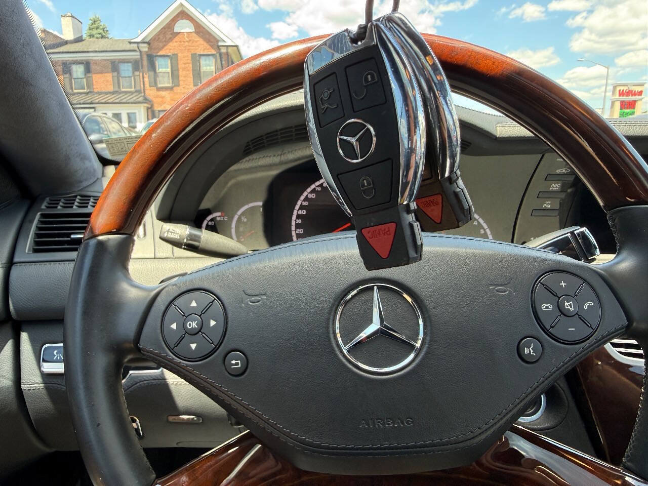 Used 2012 Mercedes-Benz CL 63 AMG image 20