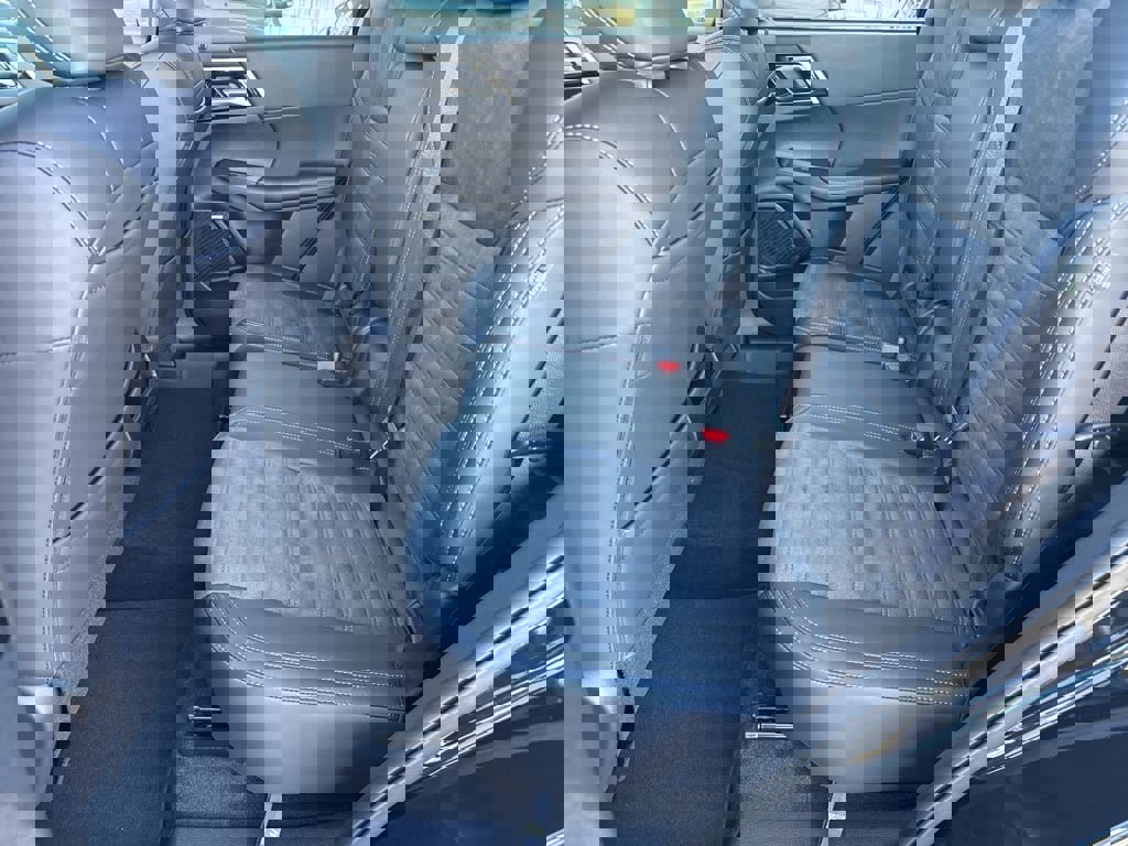 New 2025 Mitsubishi Outlander SE image 25