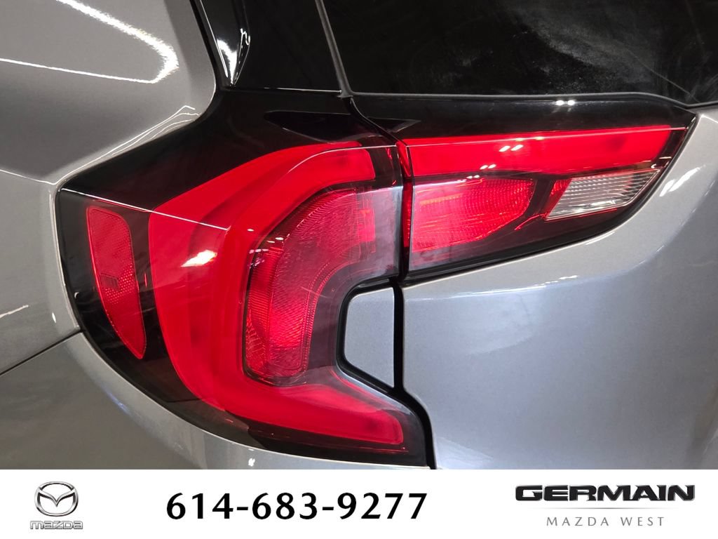 Used 2020 GMC Terrain SLE w/ Driver Convenience Package FWD image 18