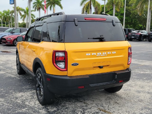 Used 2023 Ford Bronco Sport Outer Banks w/ Tech Package AWD/4WD image 4