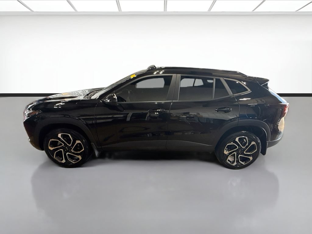 Used 2025 Chevrolet Trax RS w/ Sunroof Package FWD image 8