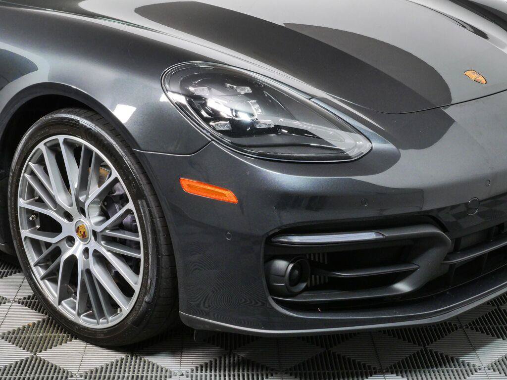 Certified 2023 Porsche Panamera image 38
