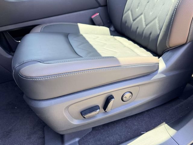 New 2026 Nissan Pathfinder Platinum w/ Cargo Package AWD/4WD image 15