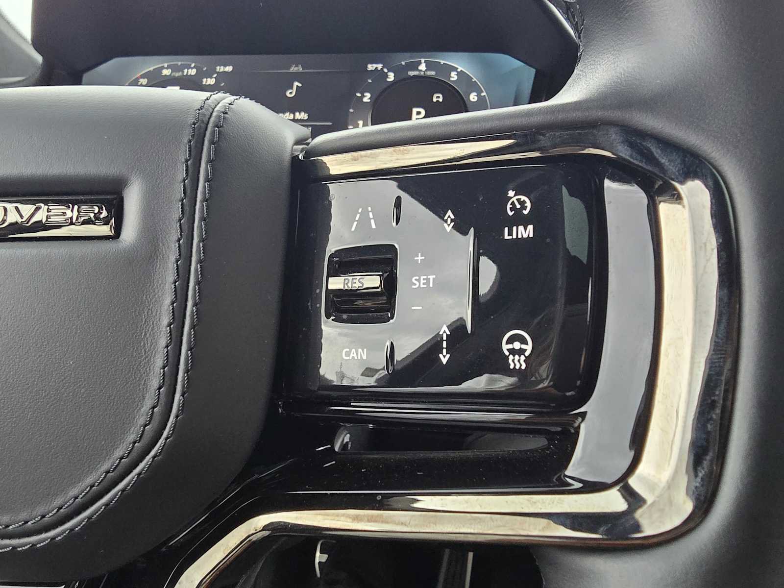 Used 2024 Land Rover Range Rover Sport image 32