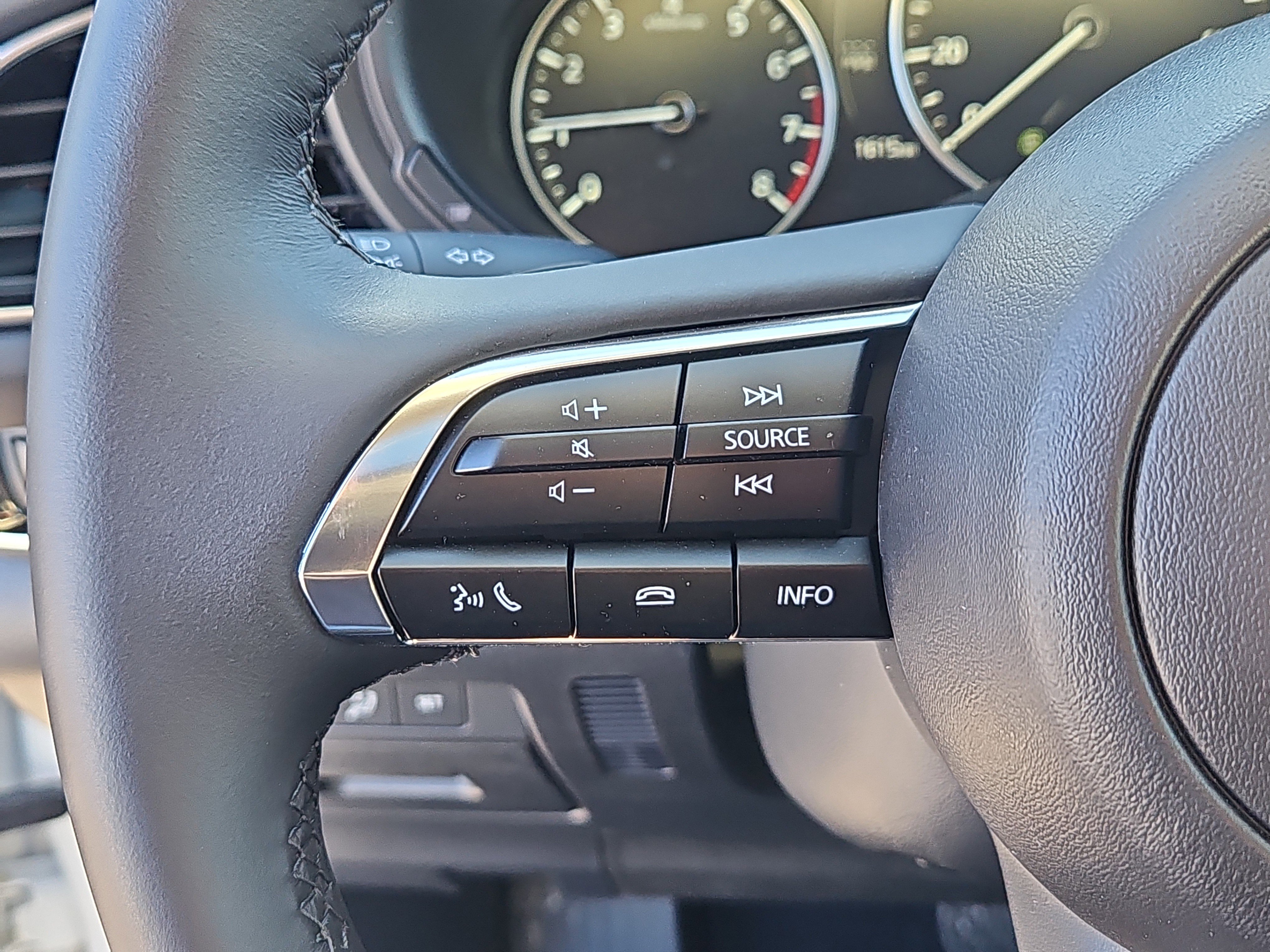 Certified 2025 MAZDA CX-30 AWD 2.5 S w/ Premium Package image 18