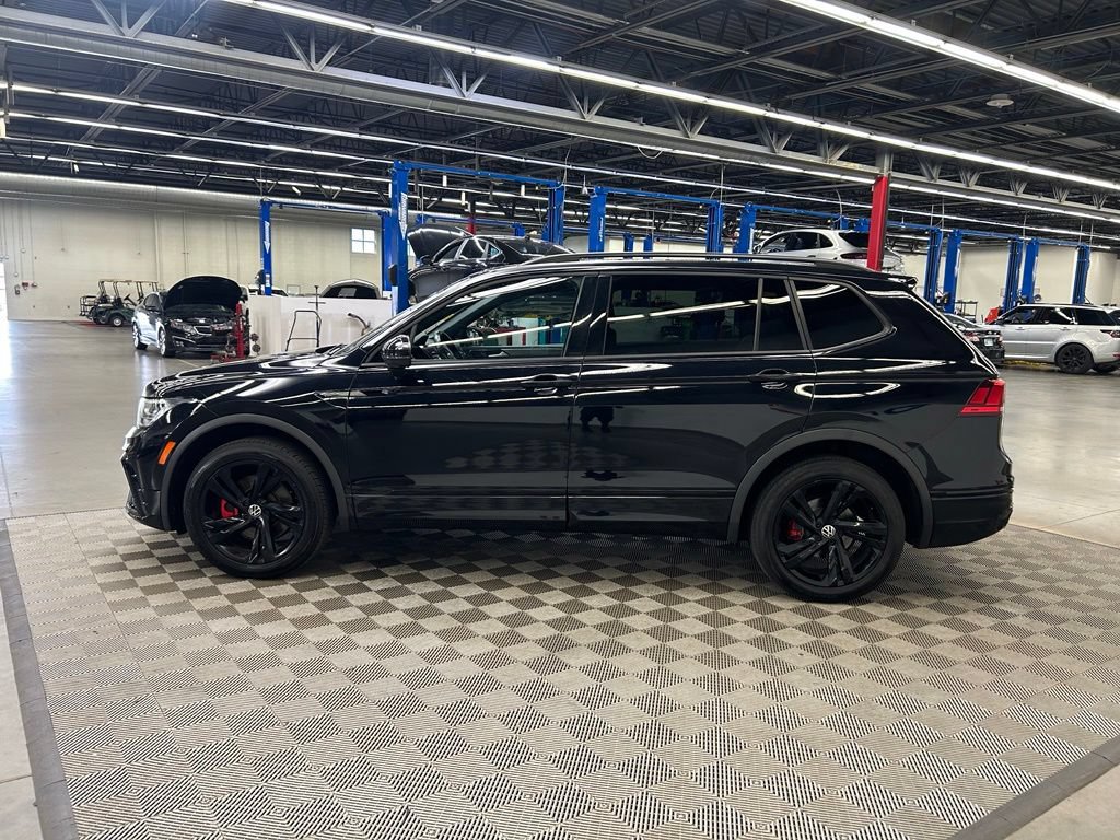 Used 2023 Volkswagen Tiguan SE R-Line AWD/4WD image 6