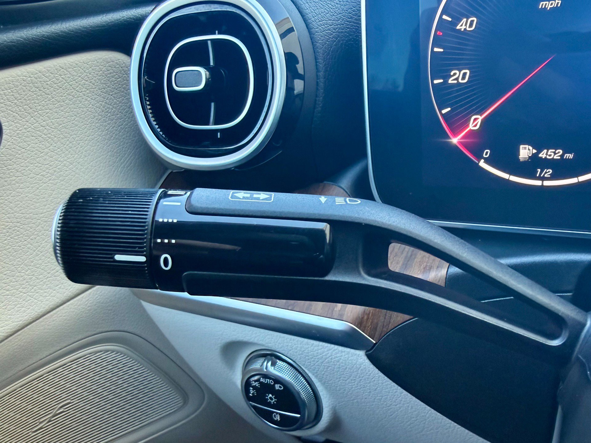 Used 2024 Mercedes-Benz C 300 Sedan image 38