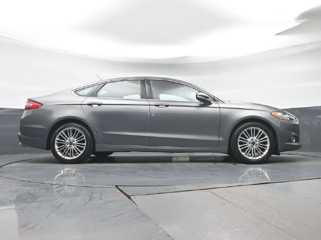 Used 2014 Ford Fusion SE w/ Equipment Group 202A FWD image 27