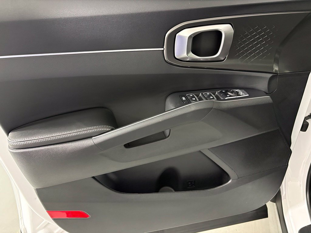 New 2026 Kia Sorento LX FWD image 14