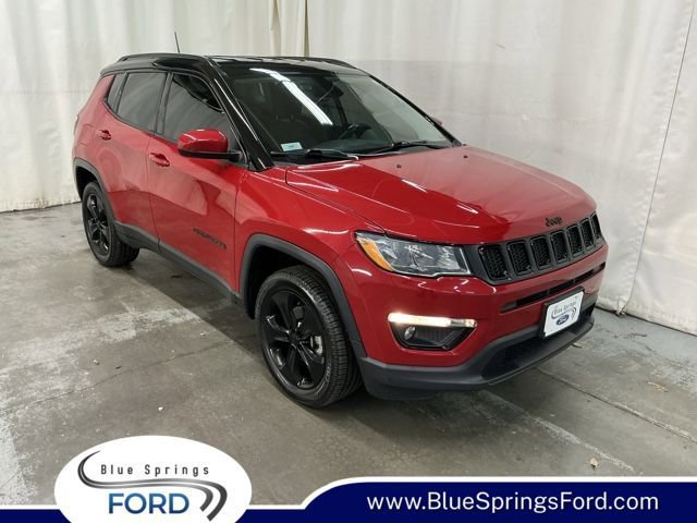 Used 2021 Jeep Compass Latitude image 1