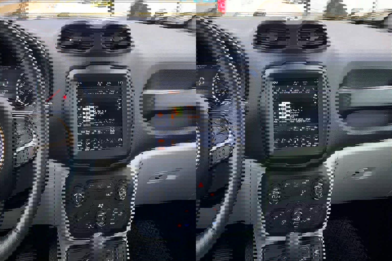 Used 2022 Jeep Renegade Limited image 7