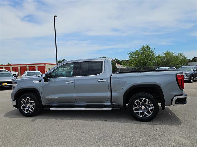 Certified 2023 GMC Sierra 1500 SLT RWD image 2