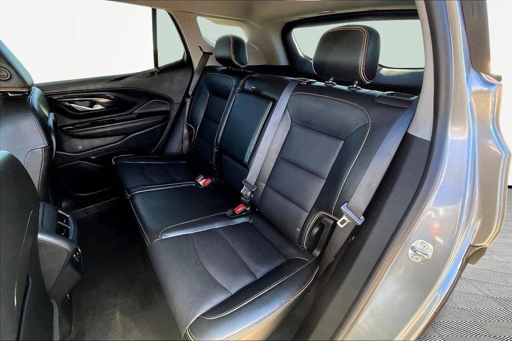 Used 2023 GMC Terrain AT4 image 28