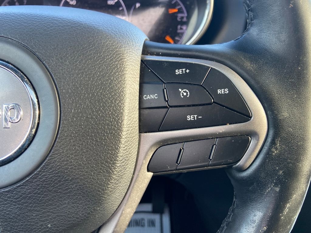 Used 2021 Jeep Grand Cherokee Limited image 25