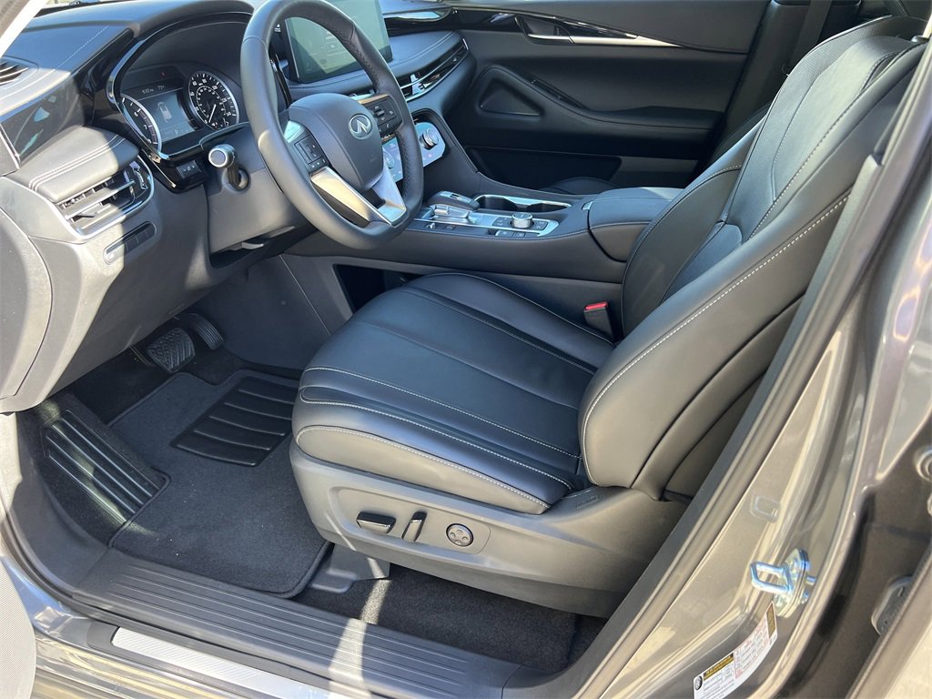 Certified 2025 INFINITI QX60 Pure image 7