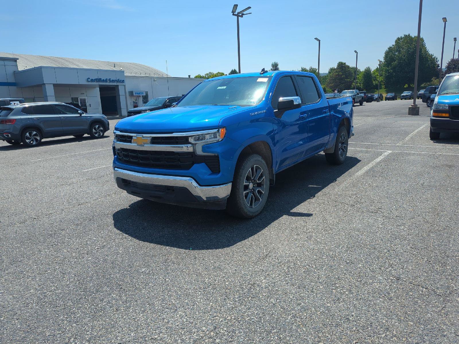 Certified 2025 Chevrolet Silverado 1500 LT AWD/4WD image 3