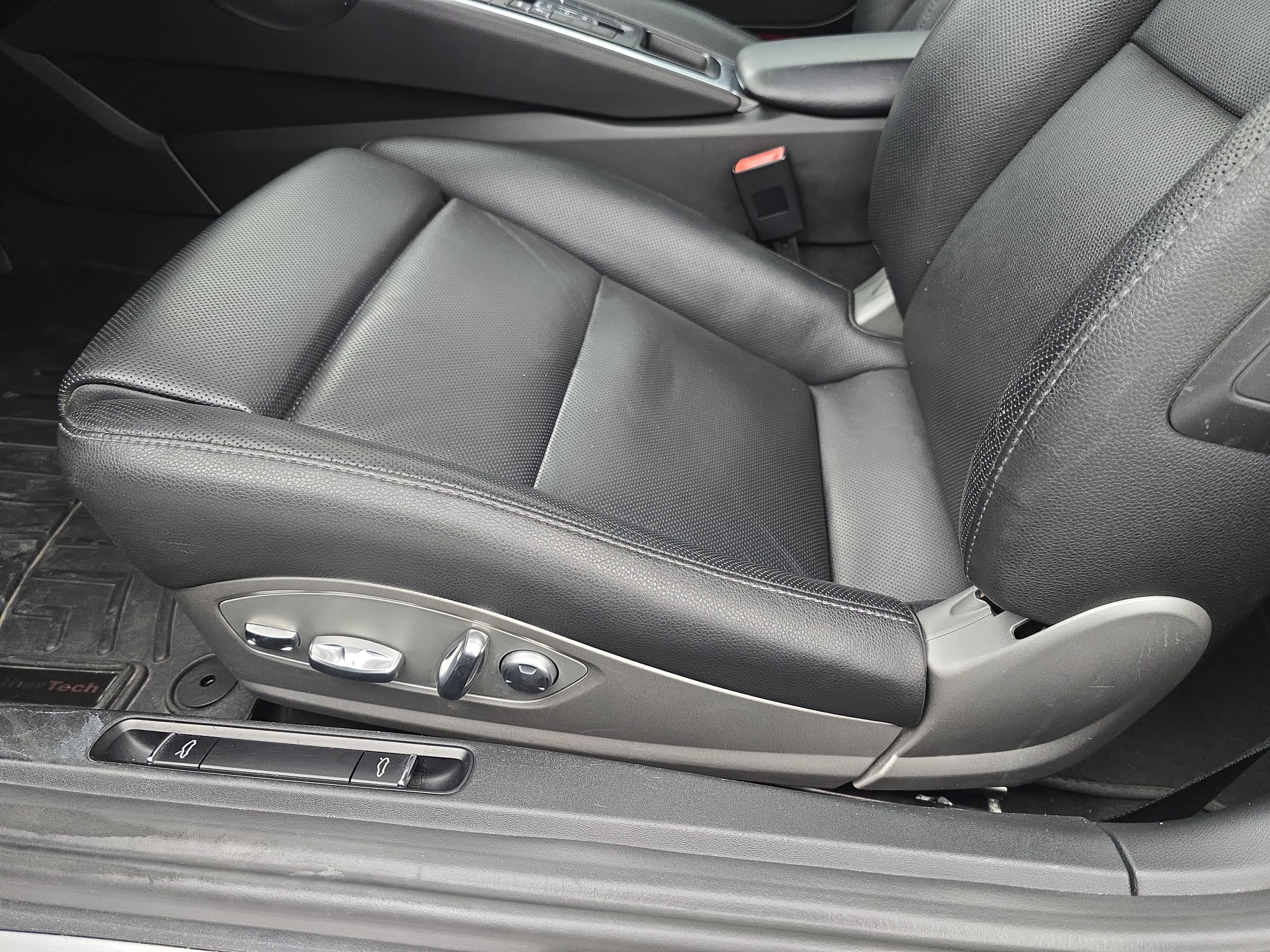 Certified 2014 Porsche 911 Carrera RWD image 23