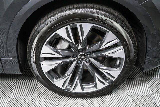 New 2026 Audi Q8 Premium Plus AWD/4WD image 40
