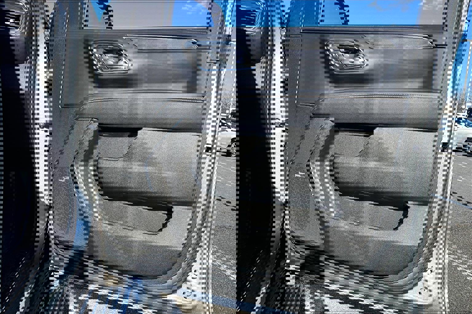 Used 2024 GMC Yukon AT4 w/ AT4 Premium Plus Package image 23