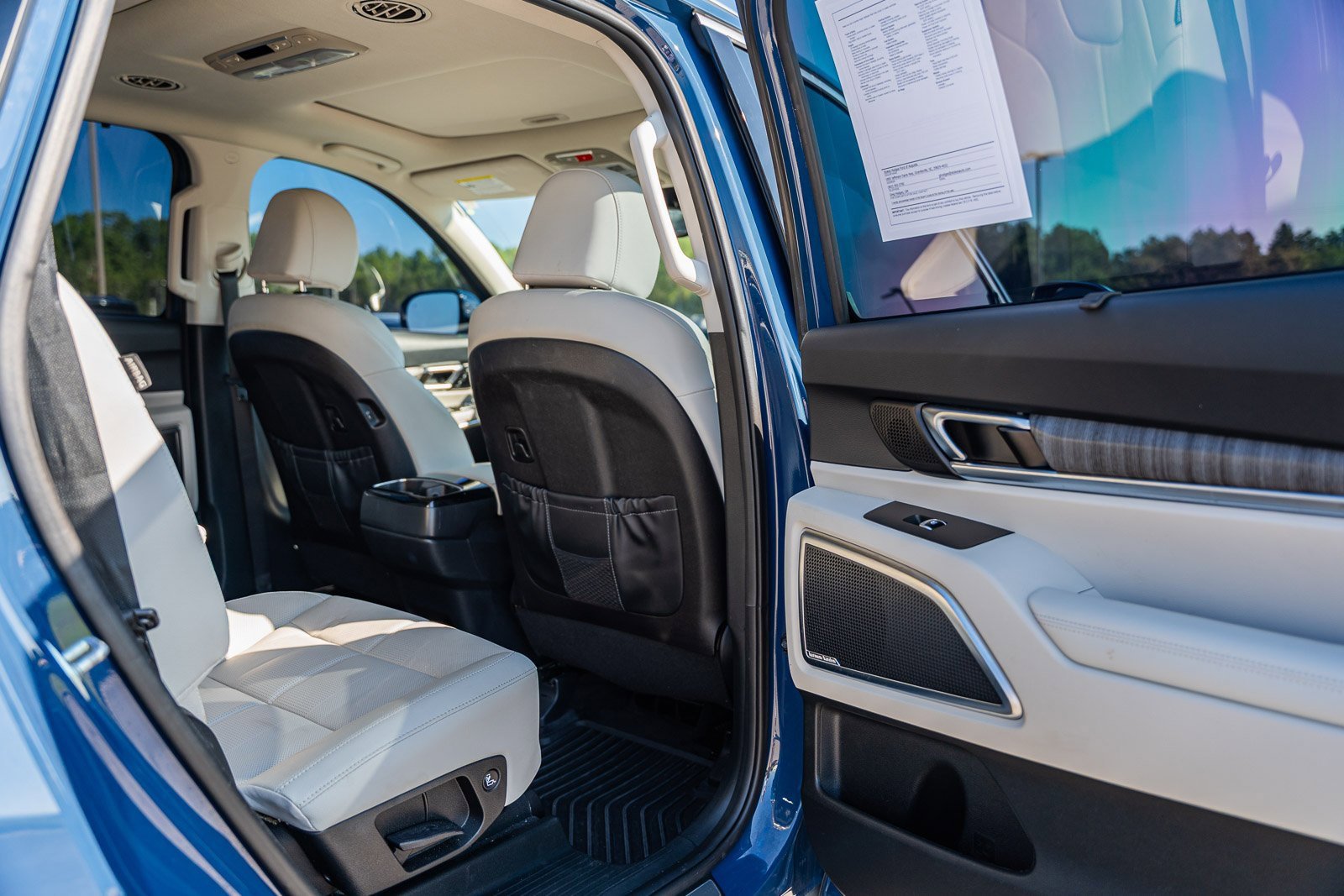 Used 2024 Kia Telluride SX w/ Towing Package image 13