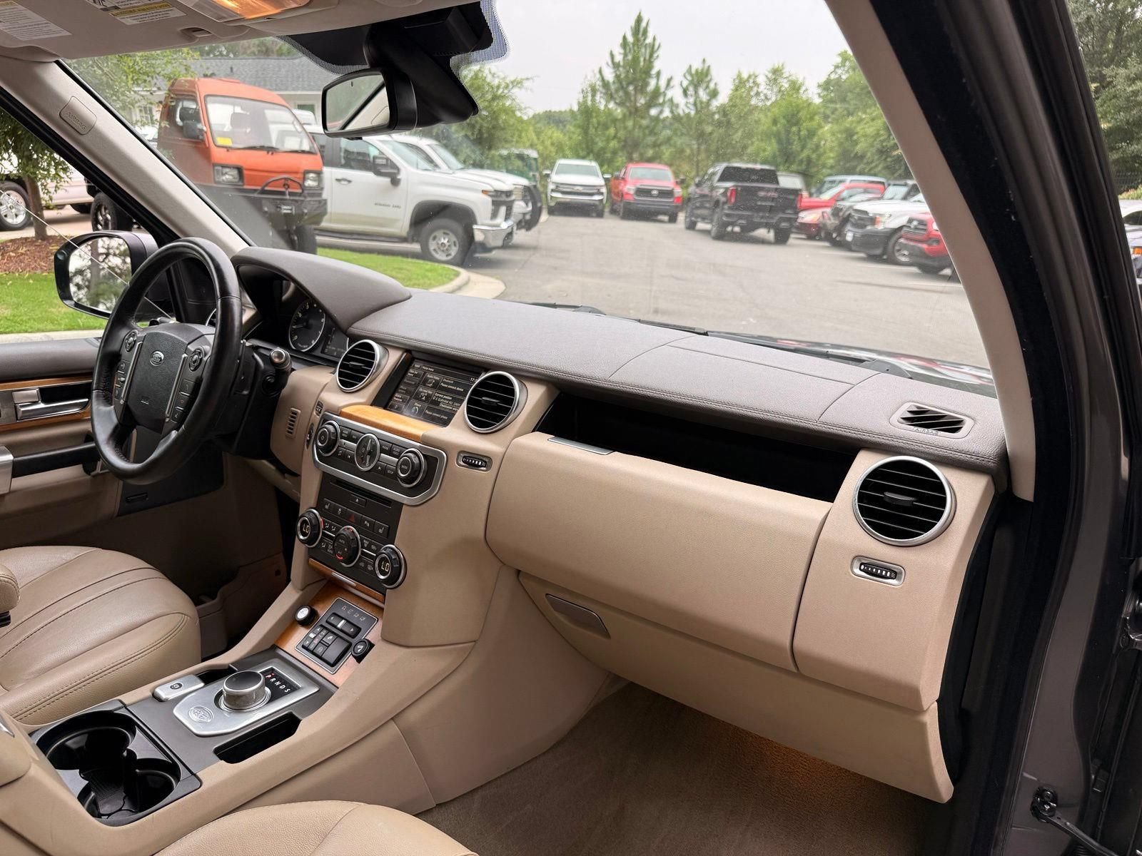Used 2014 Land Rover LR4 HSE AWD/4WD image 28