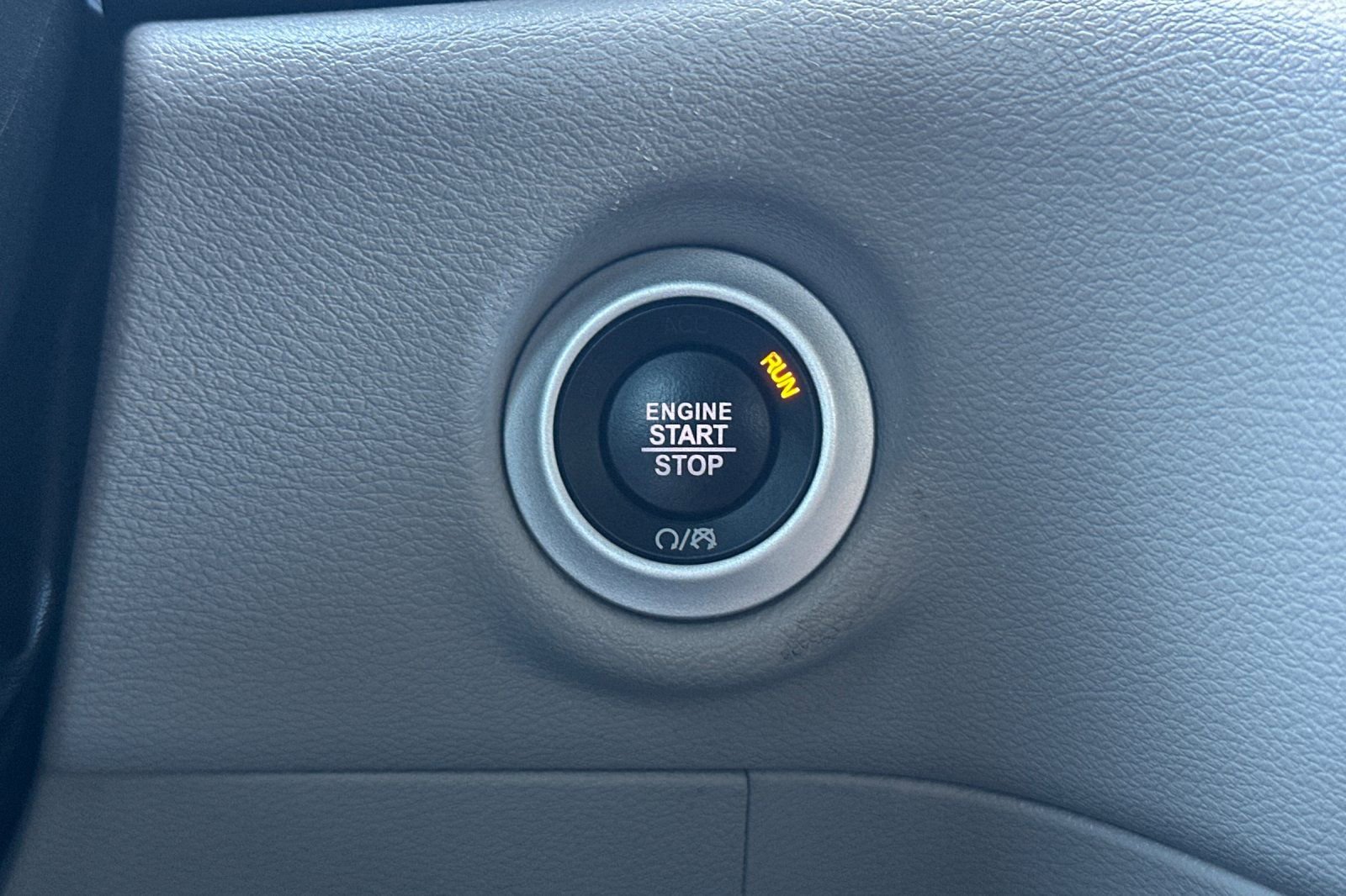 Used 2023 Chrysler Pacifica Touring-L image 22