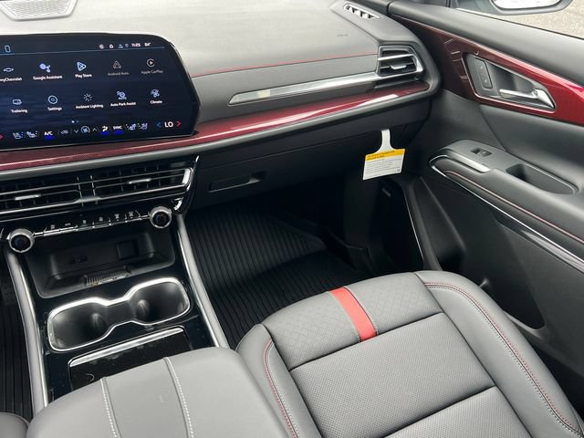 New 2026 Chevrolet Traverse RS w/ LPO, Floor Liner Package AWD/4WD image 36