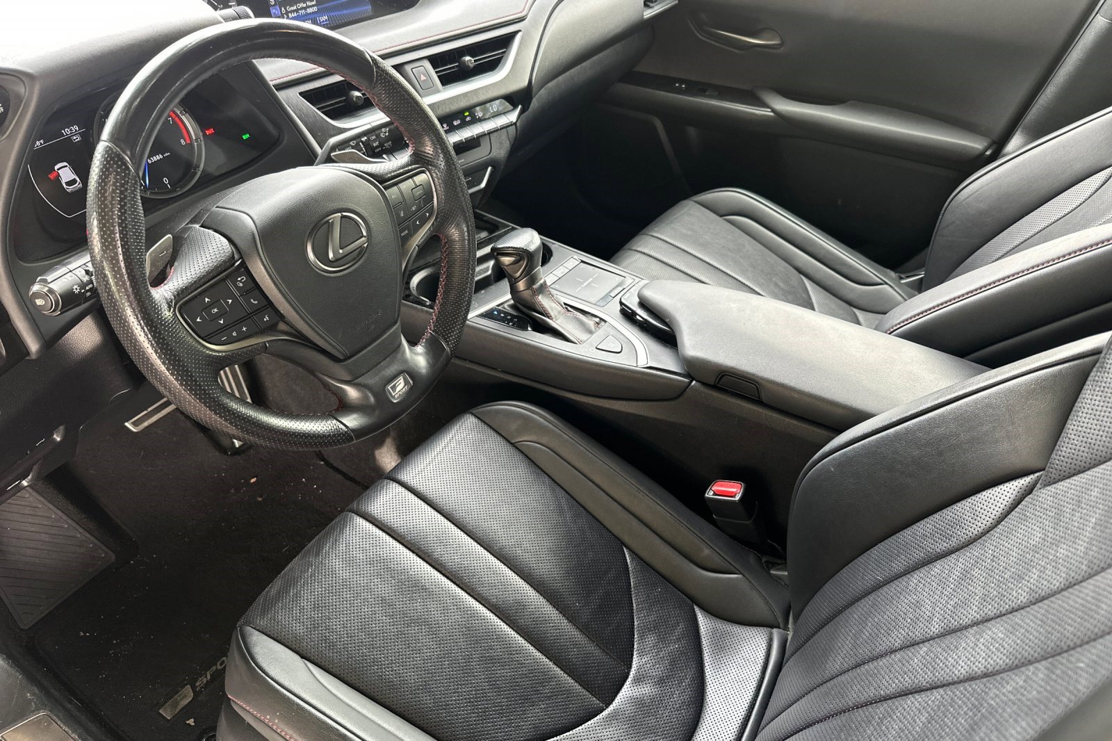 Used 2019 Lexus UX 200 F Sport w/ F Sport Premium Package image 11