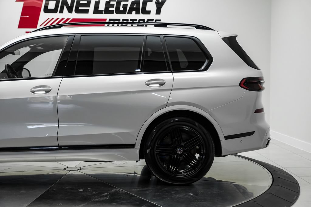 Used 2025 BMW ALPINA XB7 AWD/4WD image 19