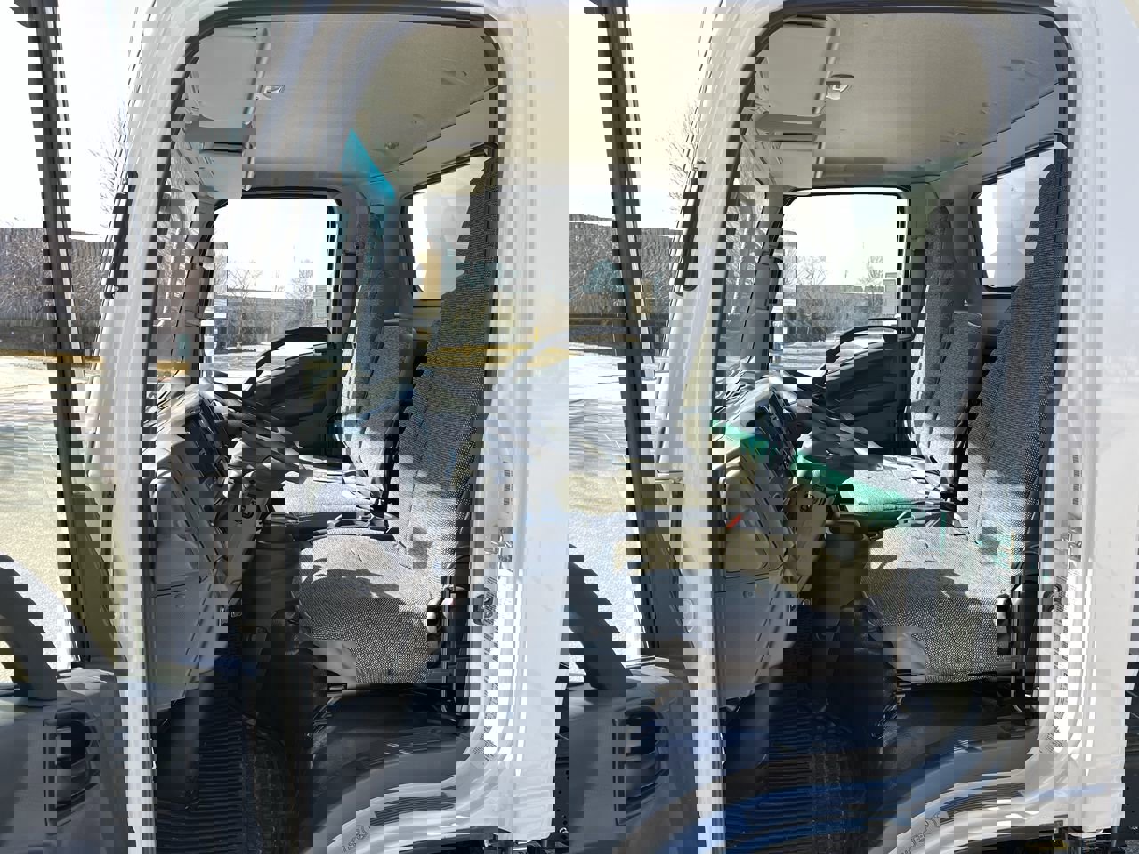 New 2024 Chevrolet Low Cab Forward image 3