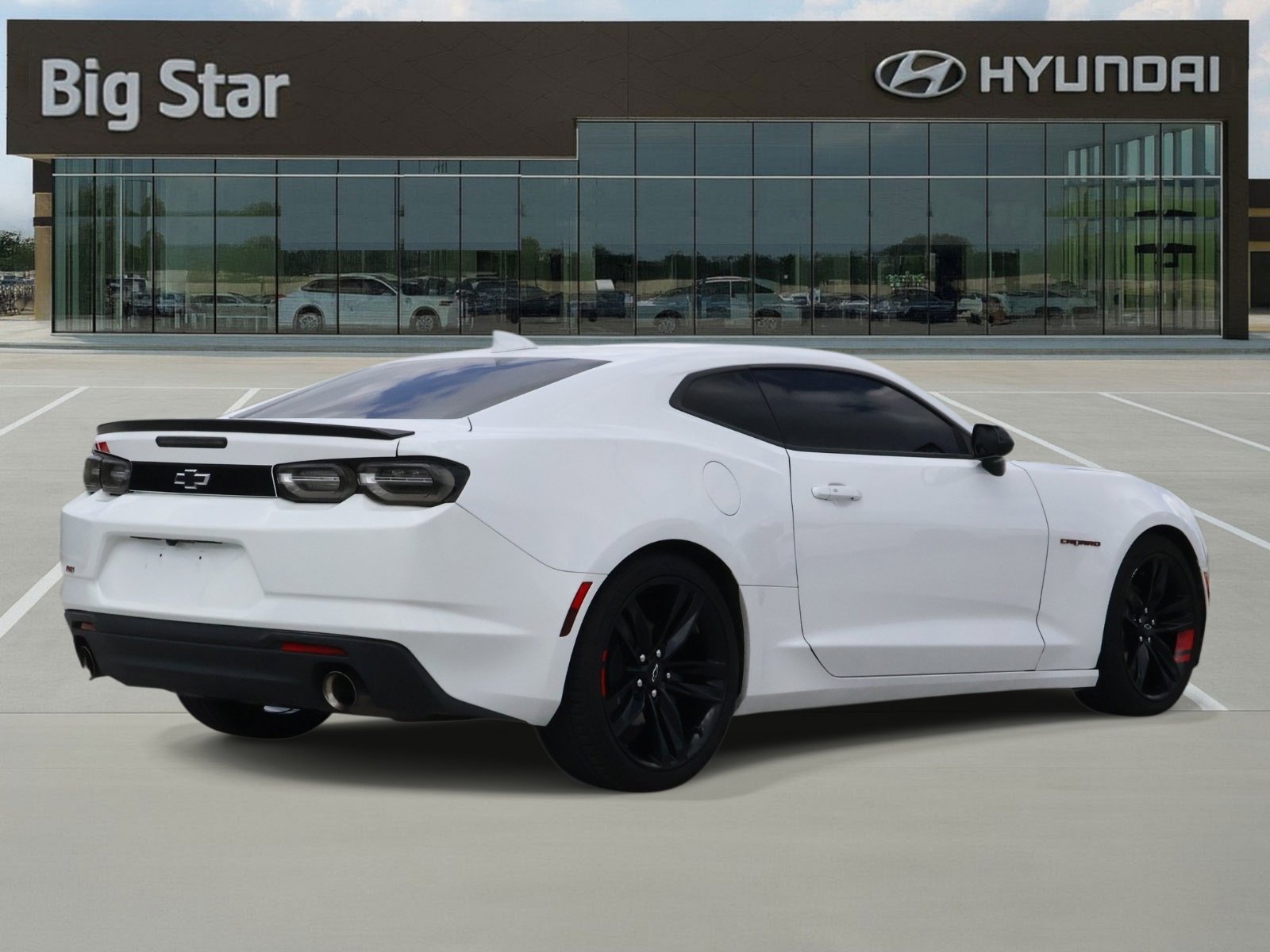 Used 2020 Chevrolet Camaro LT w/ Redline Edition RWD image 4
