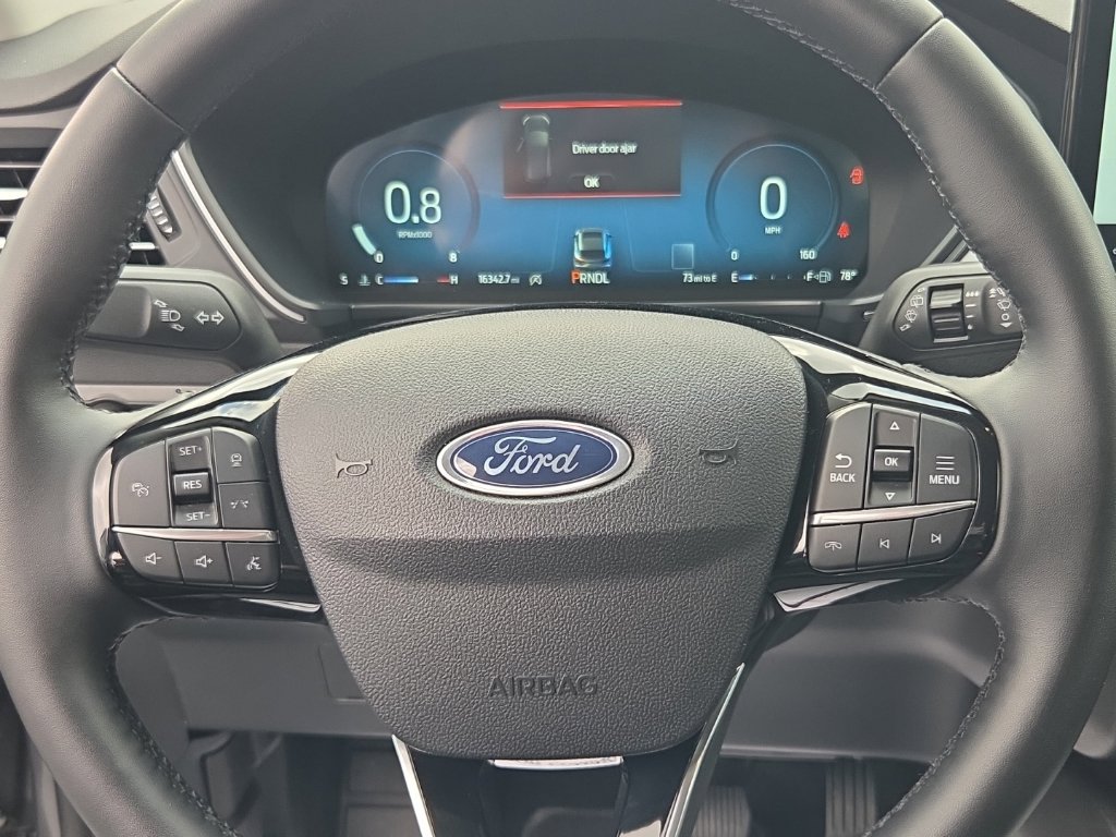 Used 2025 Ford Escape Platinum AWD/4WD image 27