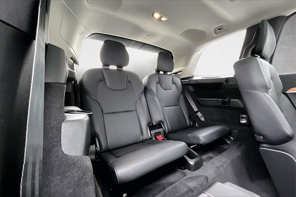 Used 2024 Volvo XC90 B6 Plus w/ Protection Package image 26