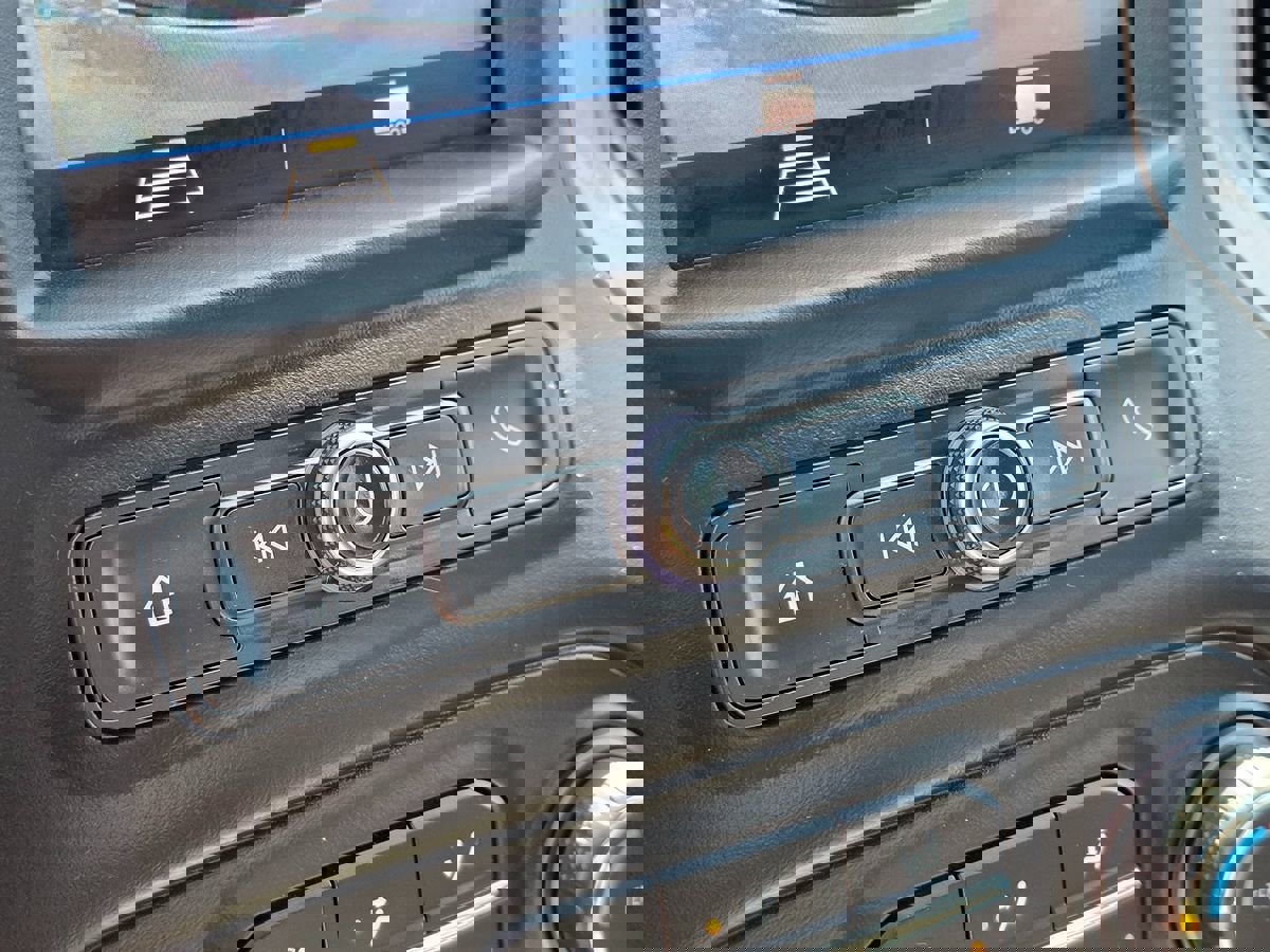 Used 2021 Chevrolet Silverado 1500 W/T w/ Z71 Off-Road Package image 28