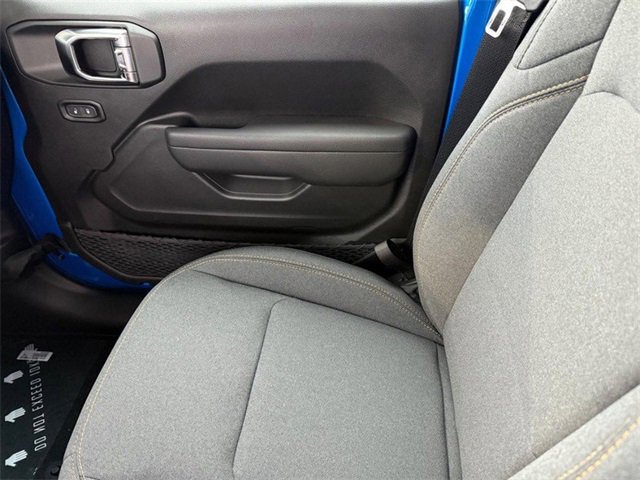 New 2025 Jeep Gladiator Sport image 28