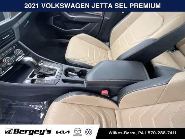 Certified 2021 Volkswagen Jetta SEL Premium FWD image 14