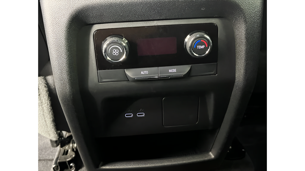Used 2025 Chevrolet Traverse LT AWD/4WD image 25