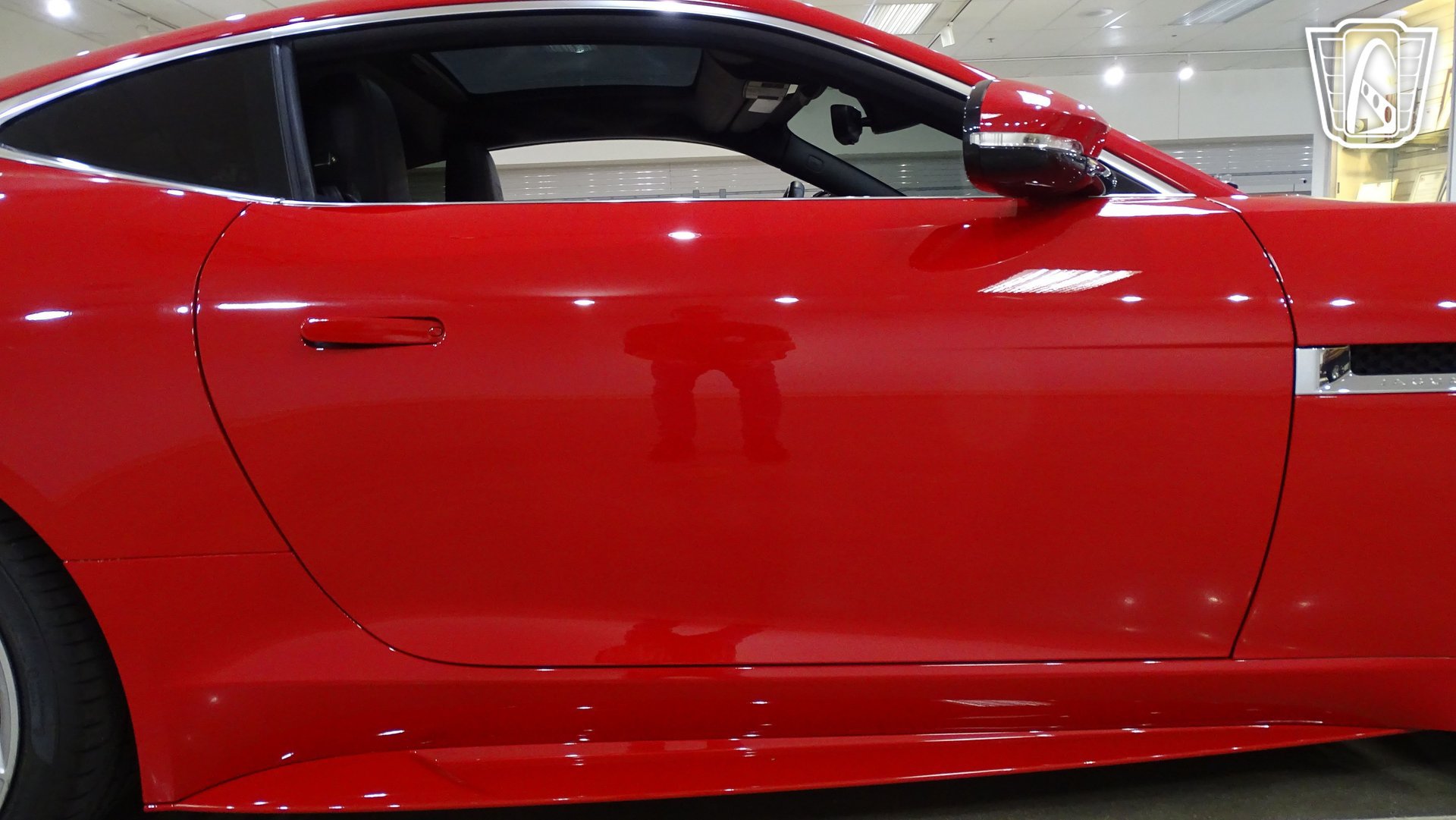 Used 2016 Jaguar F-TYPE R AWD/4WD image 33