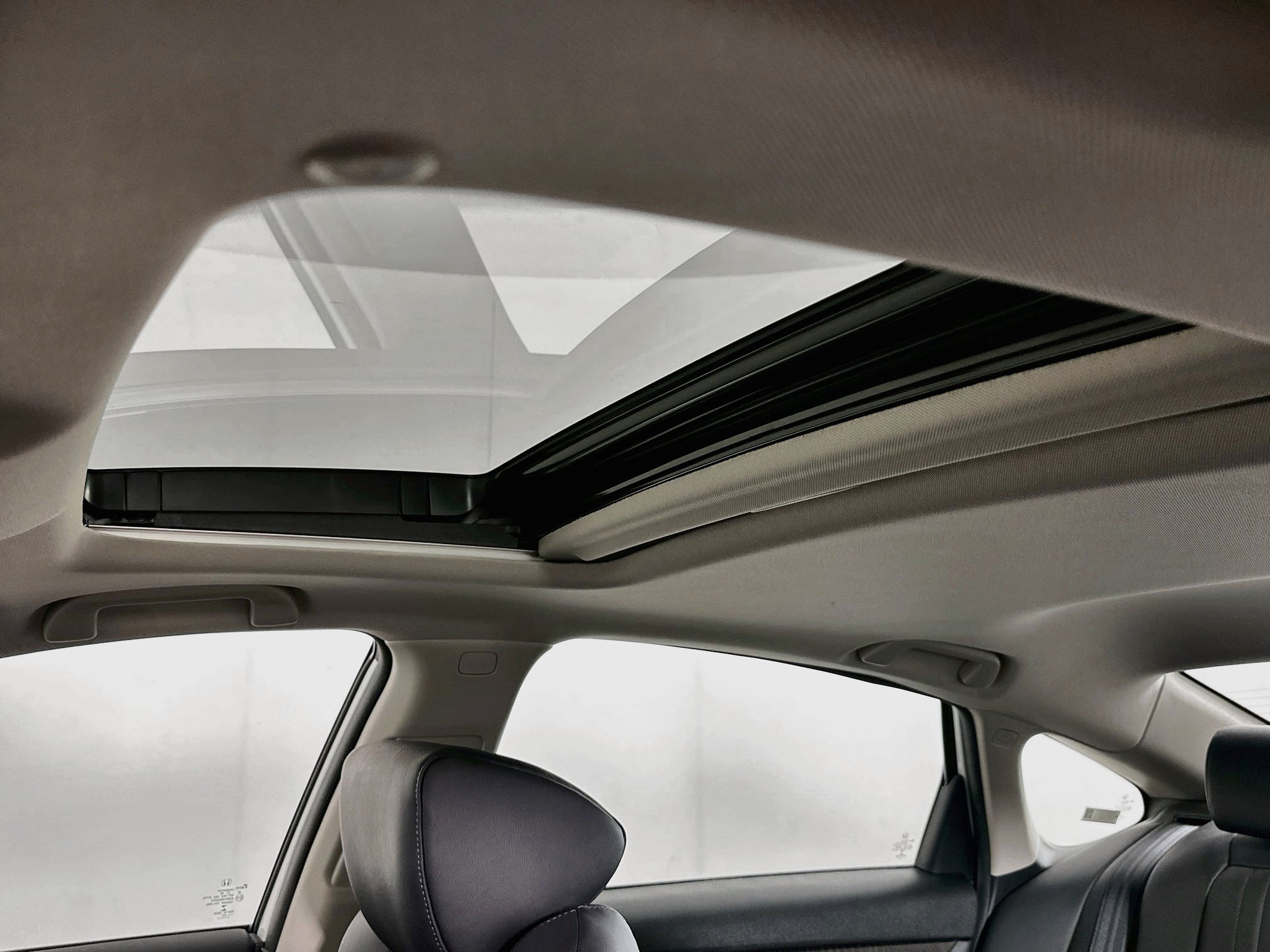 Used 2021 Honda Accord EX-L image 25
