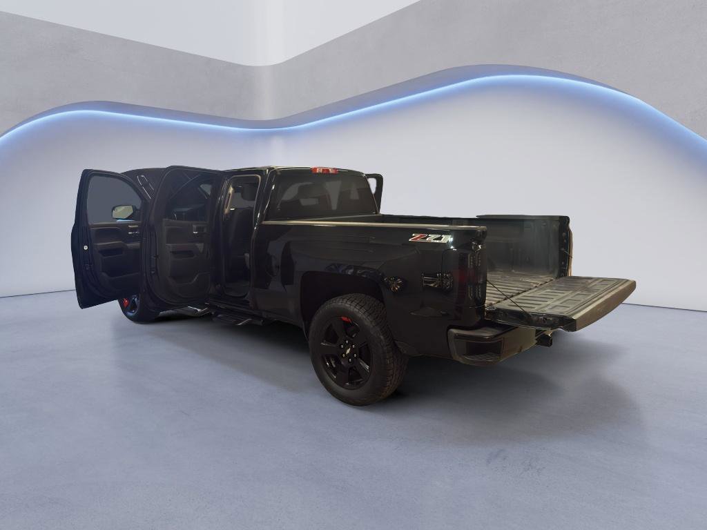 Used 2017 Chevrolet Silverado 1500 LT w/ Redline Edition image 10